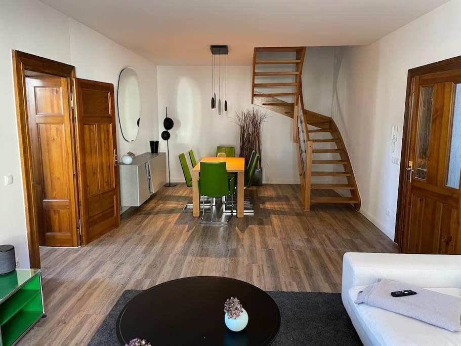 Verwunsches Haus Mit Parkplatz In Bester Lage Марклеберг Экстерьер фото