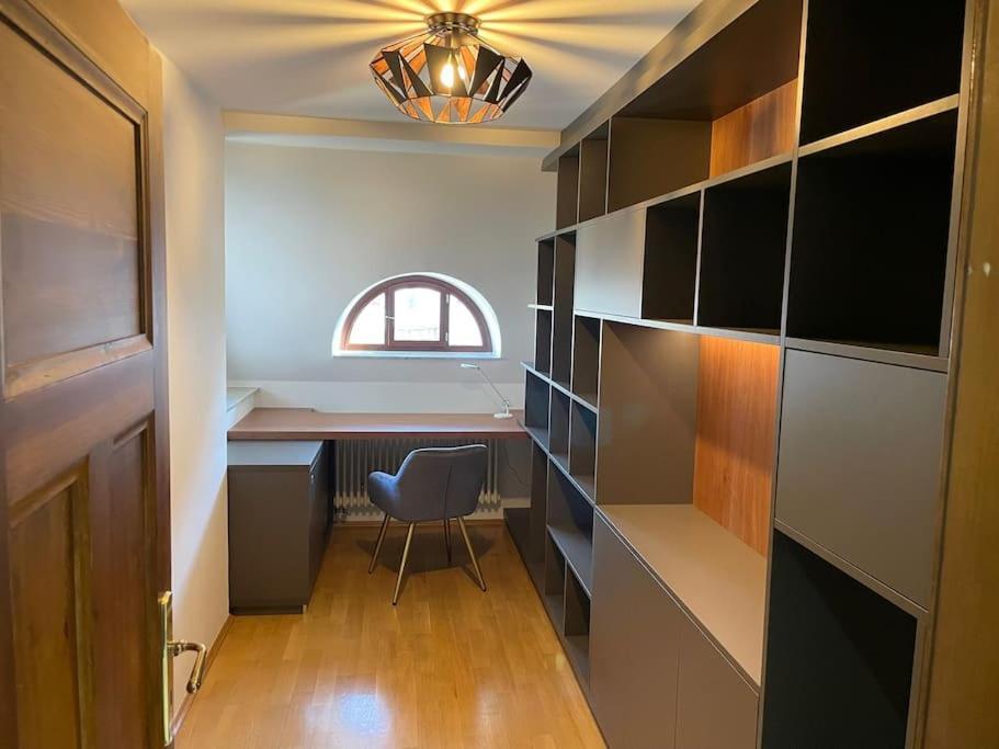 Verwunsches Haus Mit Parkplatz In Bester Lage Марклеберг Экстерьер фото